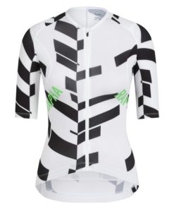 Questquarters.shopa7fb3b3853 1