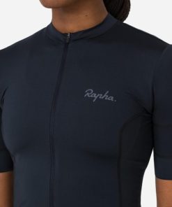 Questquarters.shopb8a2dfcc64 3